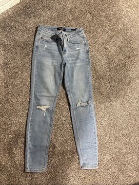 Judy Blue Light Blue Distressed Skinny Jeans